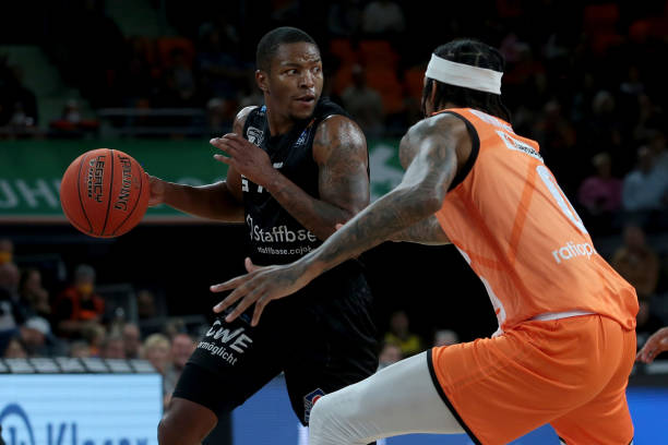 更是团队配 更是团队配