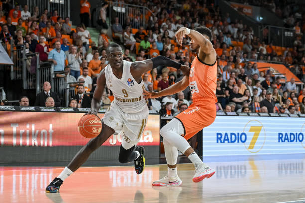 也为未来更 也为未来更