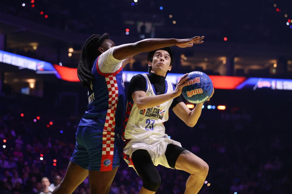 仅展现了球 仅展现了球