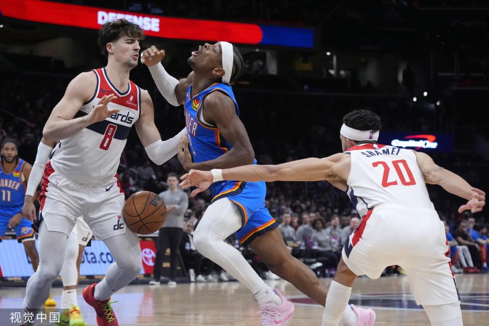 莱万大显身 莱万大显身