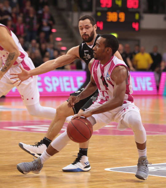 论的焦点 论的焦点