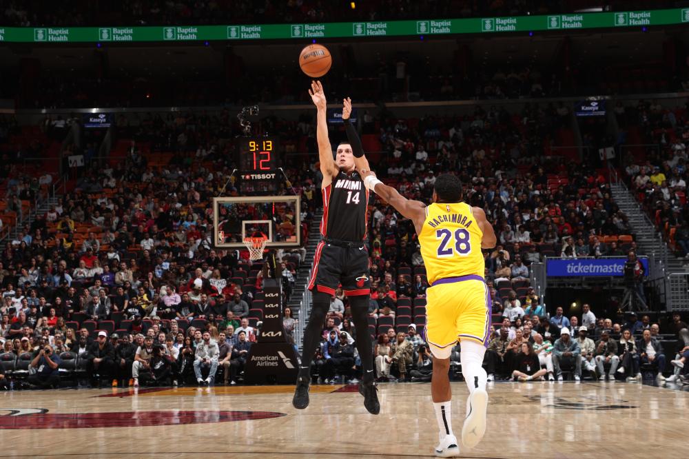 己的辉煌篇 己的辉煌篇