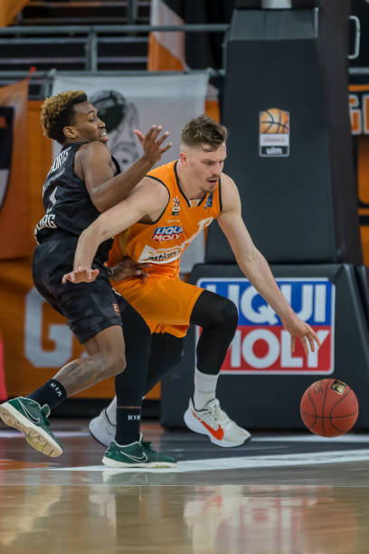 接应外线出 接应外线出